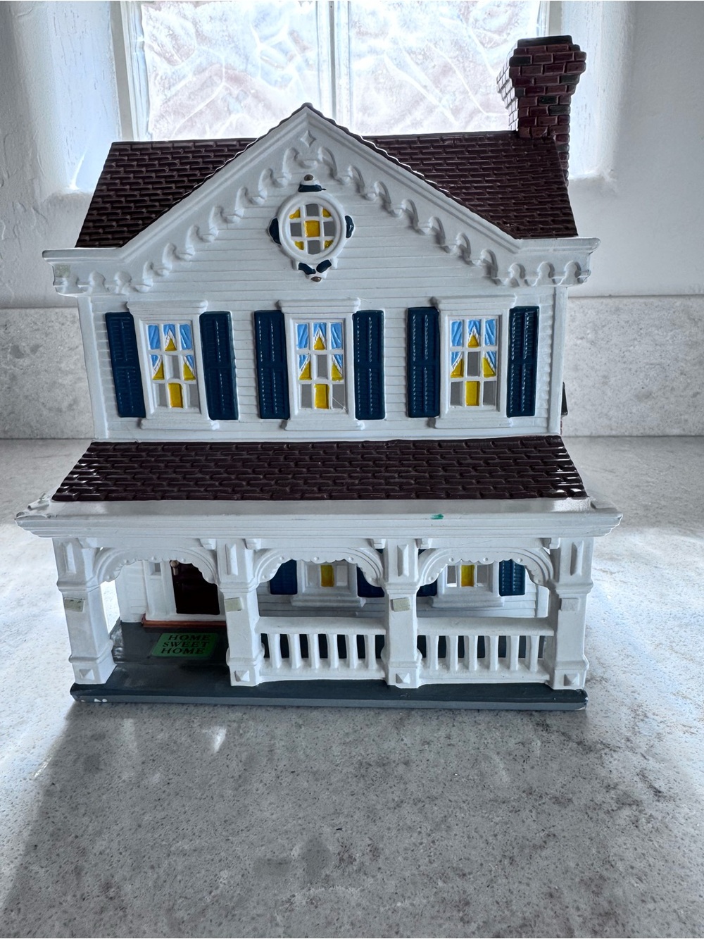 Department 56 The Original Snow Village Year Round Holiday House-No lights